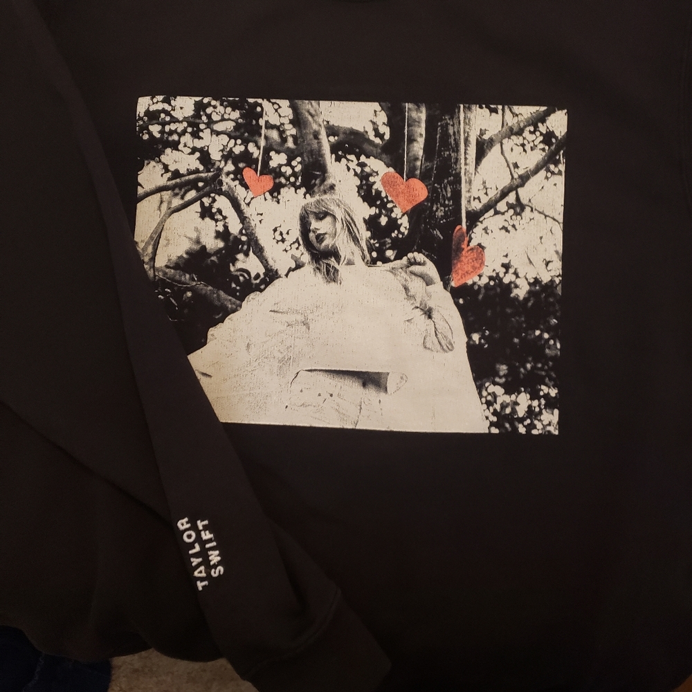 Taylor Swift Home is Where the Heart Is Crewneck